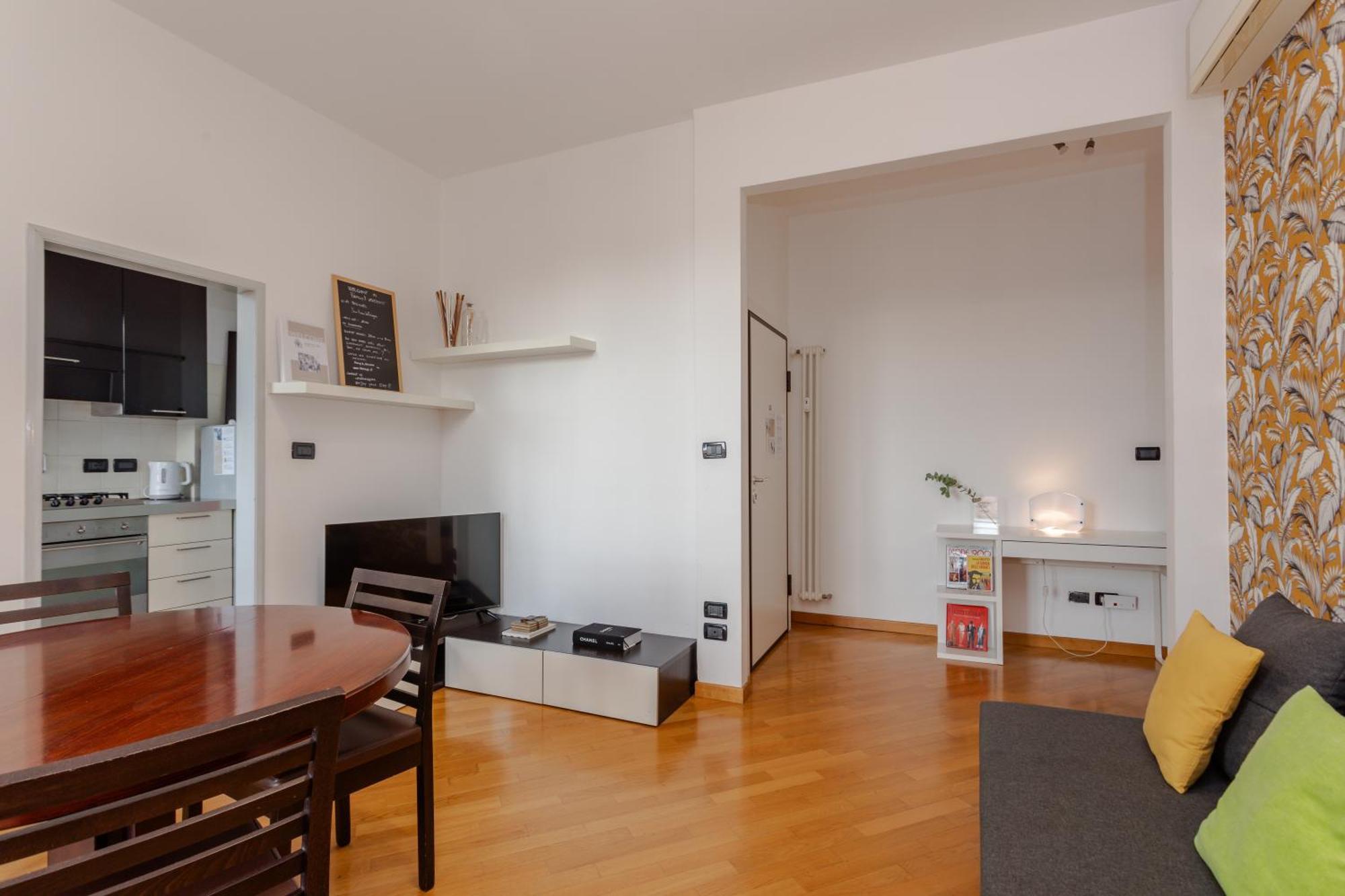Family 3 Apartment Bologna Bagian luar foto