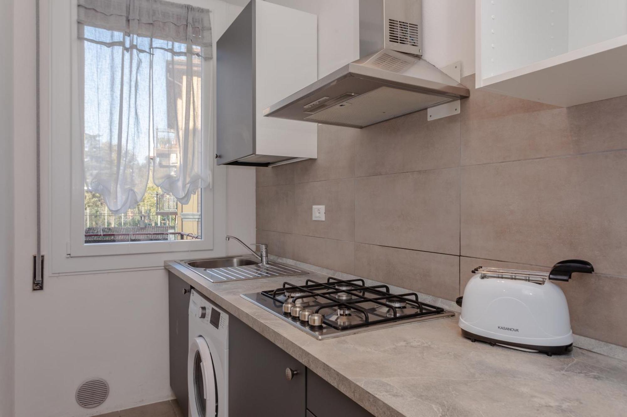 Family 3 Apartment Bologna Bagian luar foto