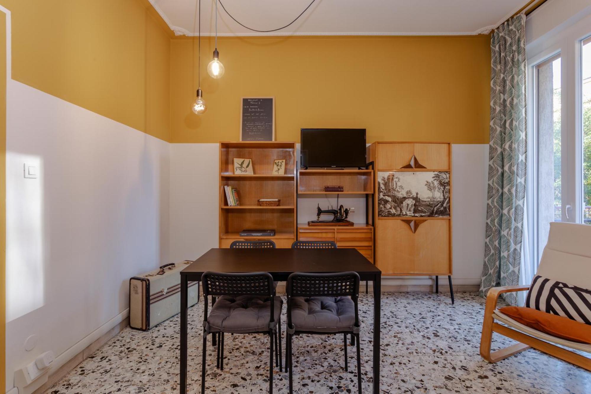 Family 3 Apartment Bologna Bagian luar foto