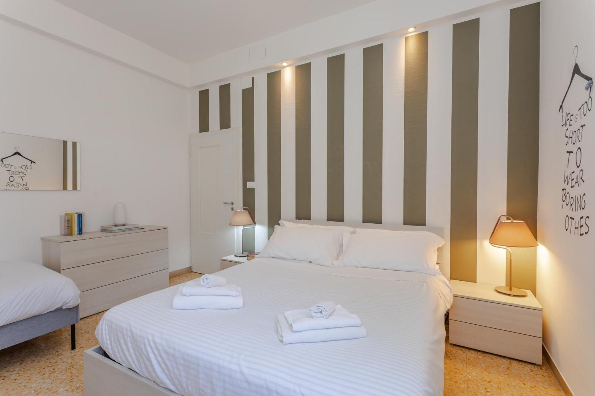Family 3 Apartment Bologna Bagian luar foto